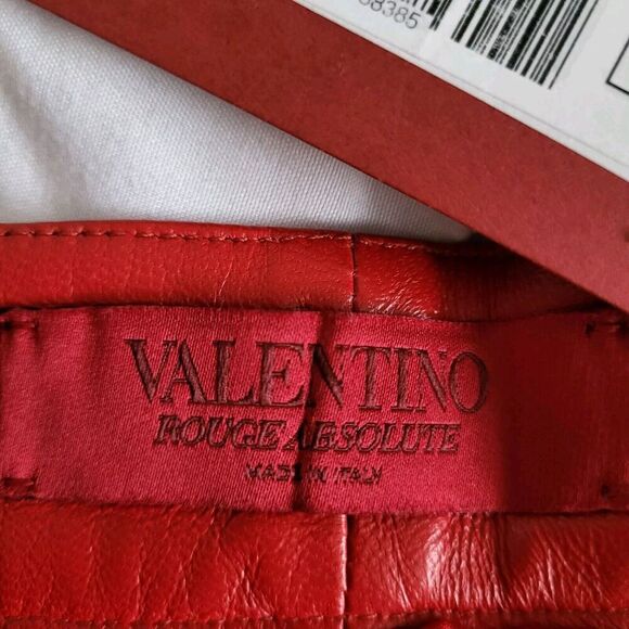 NWT $2590 VALENTINO GARAVANI Rouge Absolute red leather shorts Sz 40 - Picture 4 of 16